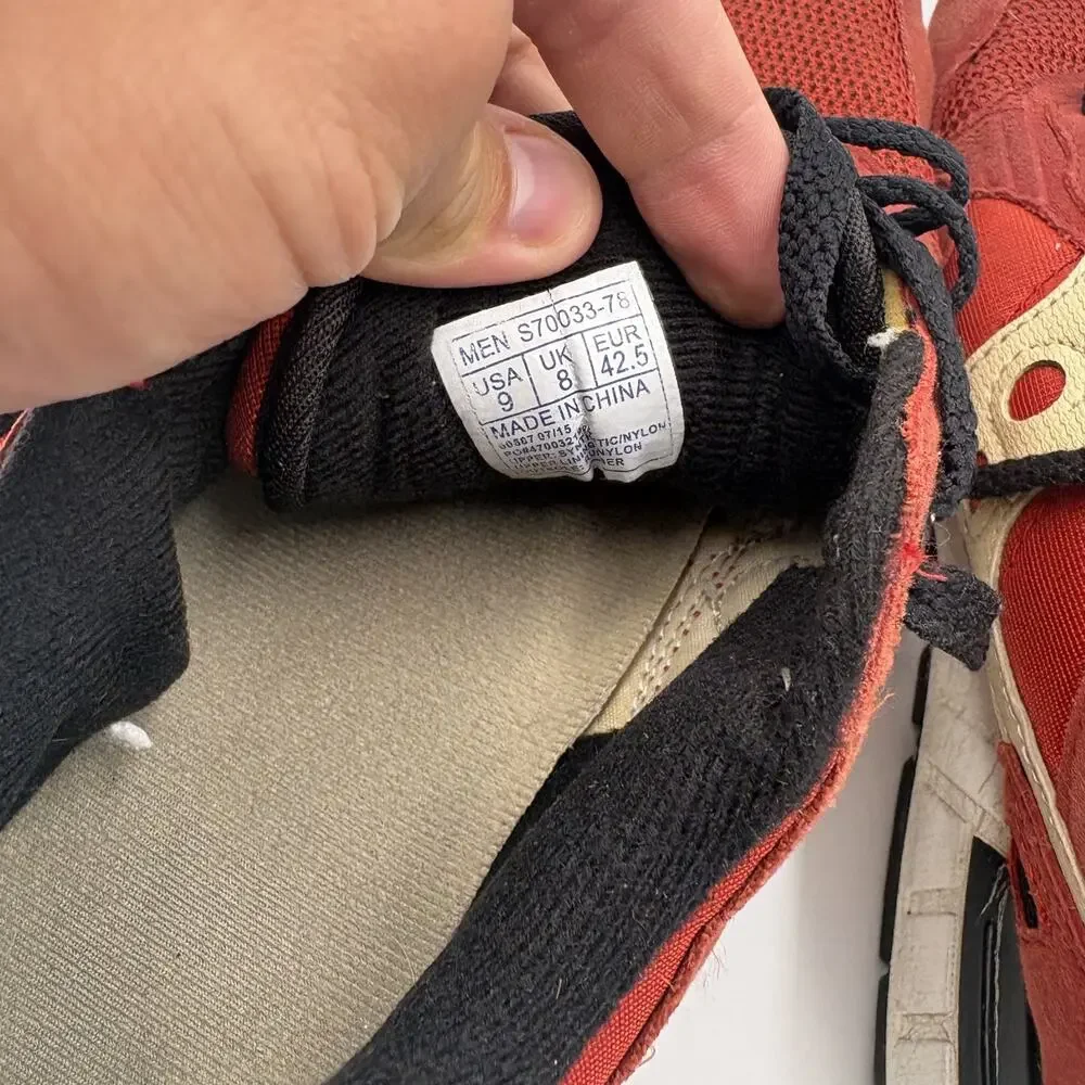 Saucony Shadow Grid 9000 Men's Size 9 Red And Beige Gum Suede Sneakers